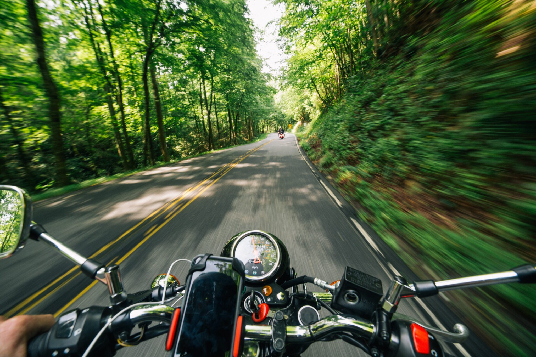 Jesienna przejażdżka motorem – jak się ubrać?