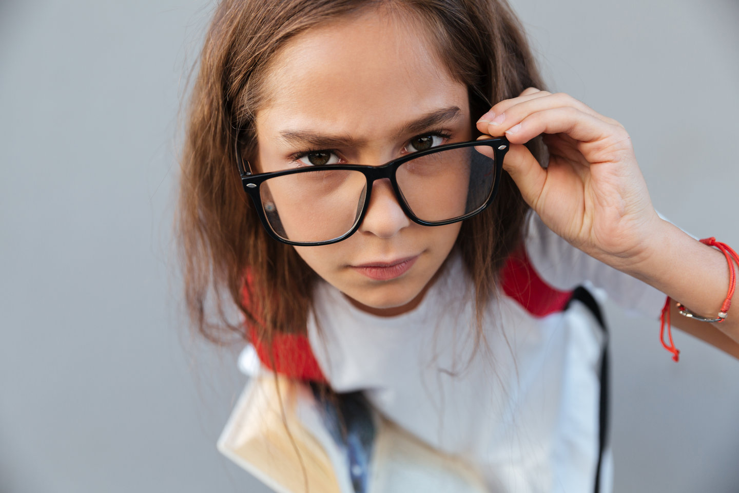 Jakie okulary dla nastolatka zapewnią mu komfort i ochronę w jednym?